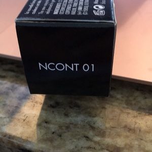 New black up Paris double ended contouring stick NCONT 01